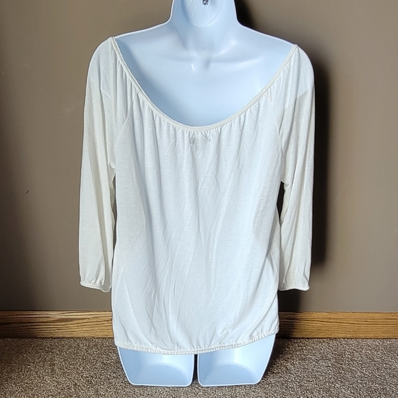 American Eagle Off The Shoulder Flowy Size Medium Off-White Blouse - Picture 2 of 8